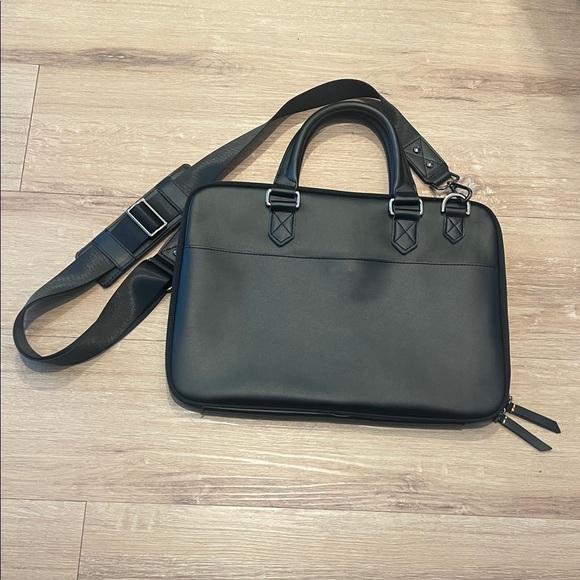 Robert Graham Black Leather Acadia Laptop Bag Sleek Professional Design - Picture 4 of 13